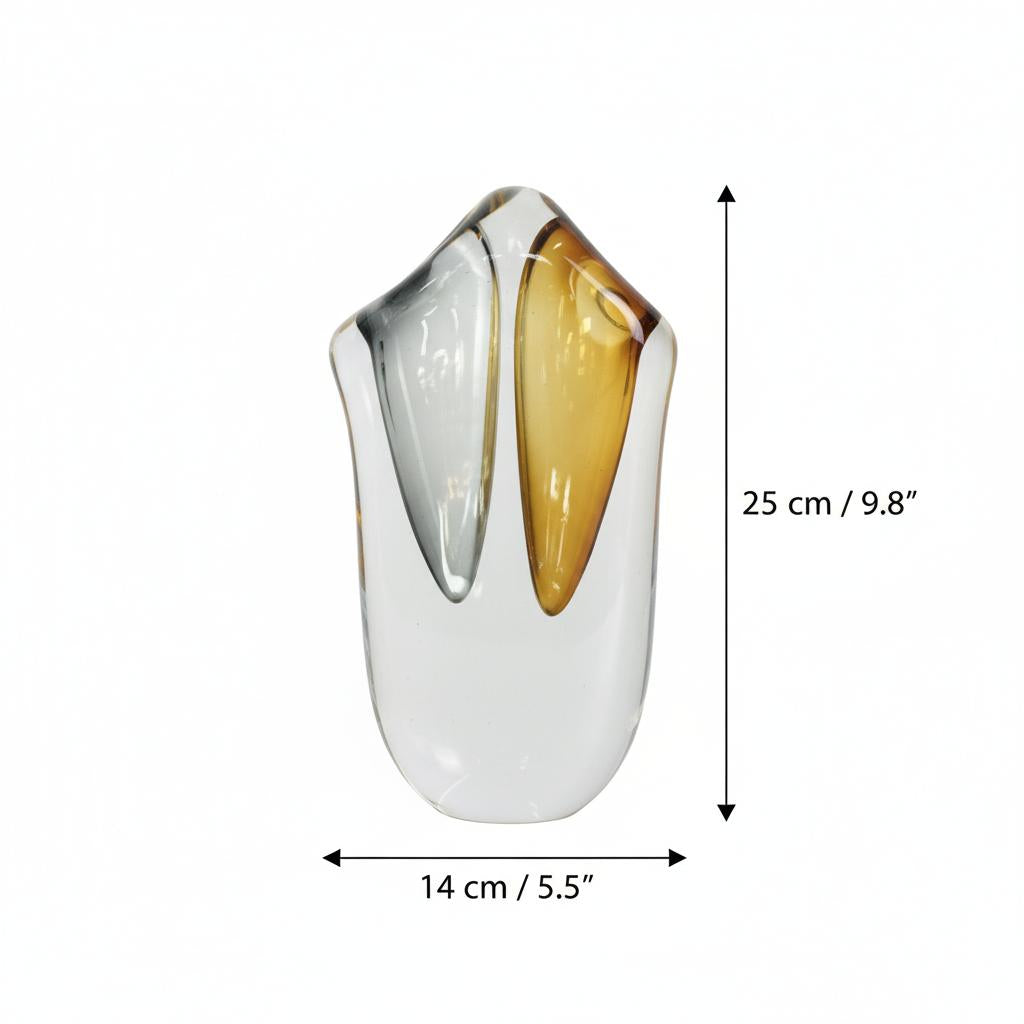 Medium glass vase dimensions showing 25cm height