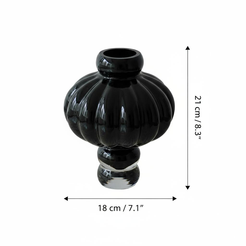 Dimensions diagram of the black glass lantern vase