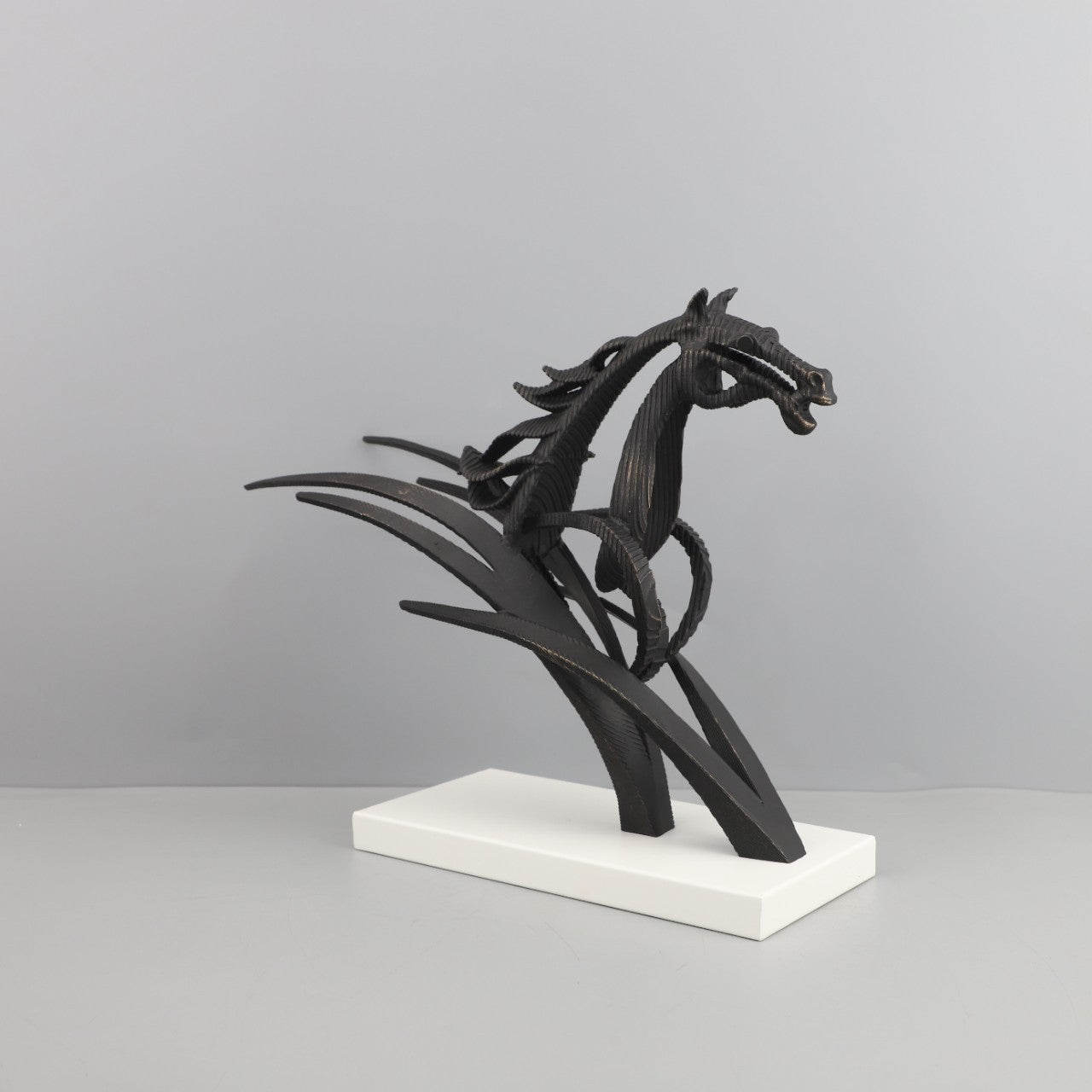 Solo view of the medium galloping horse sculpture