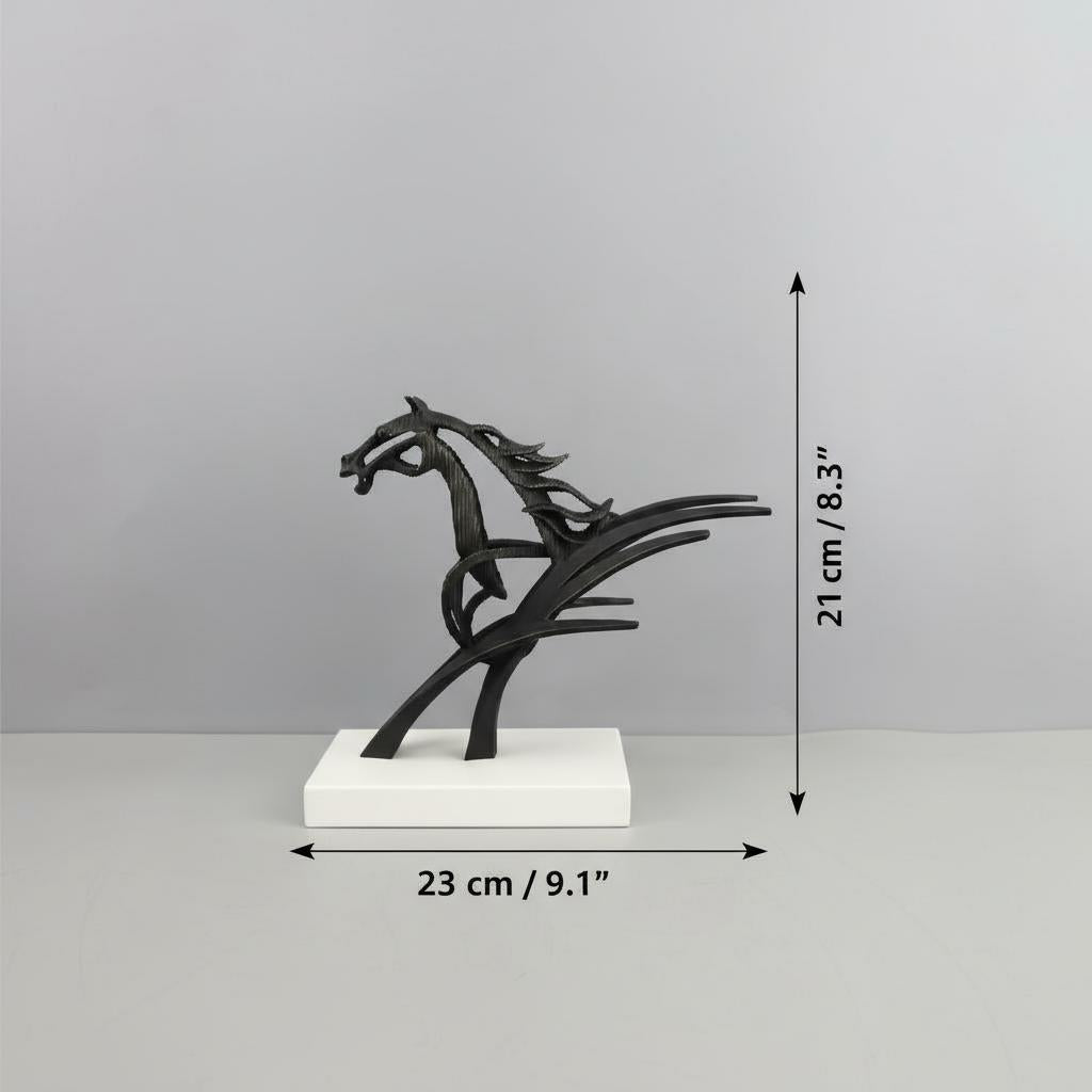 Dimensions diagram of the large horse sculpture