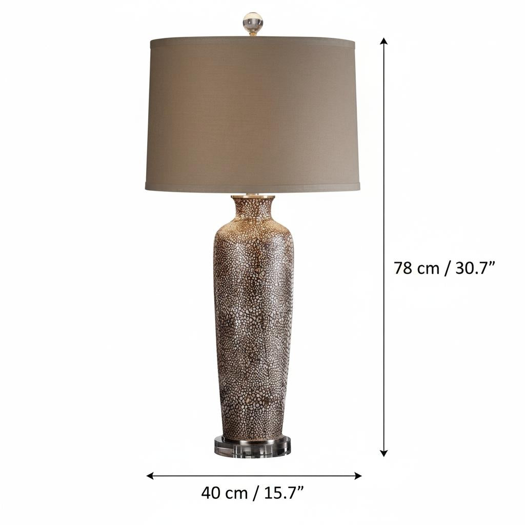Dimensions diagram of the table lamp