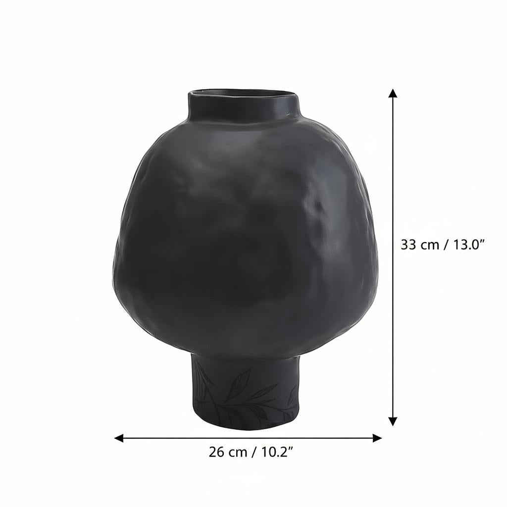 Black ceramic vase dimensions diagram showing height and width