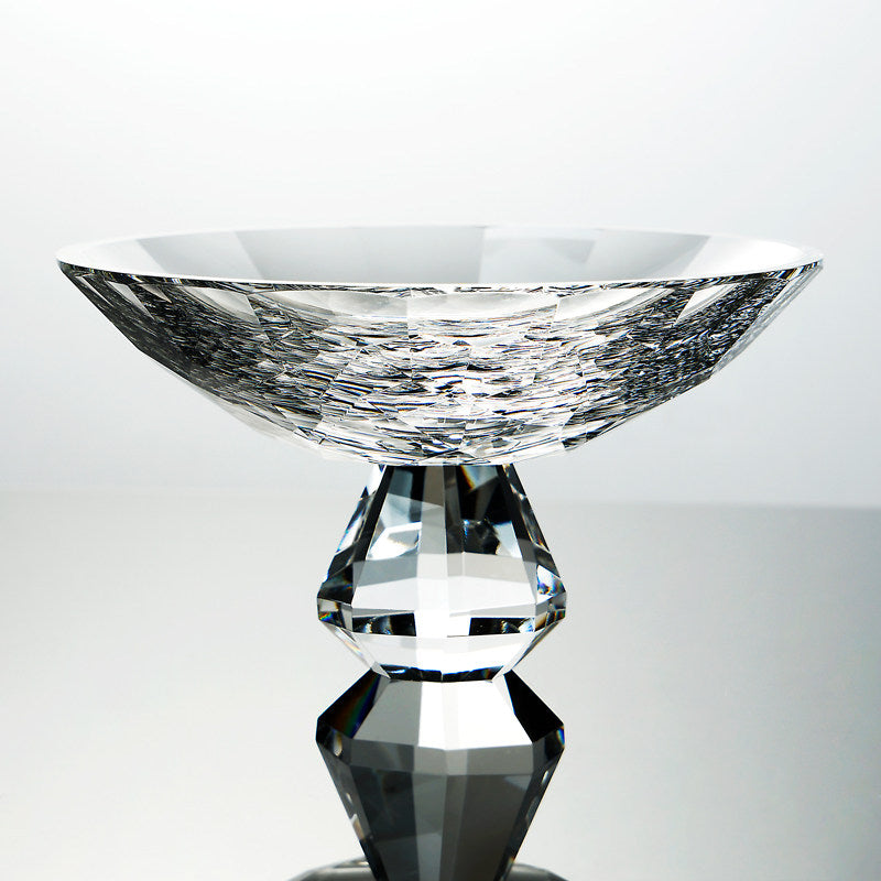 Side profile of geometric crystal stem and bowl