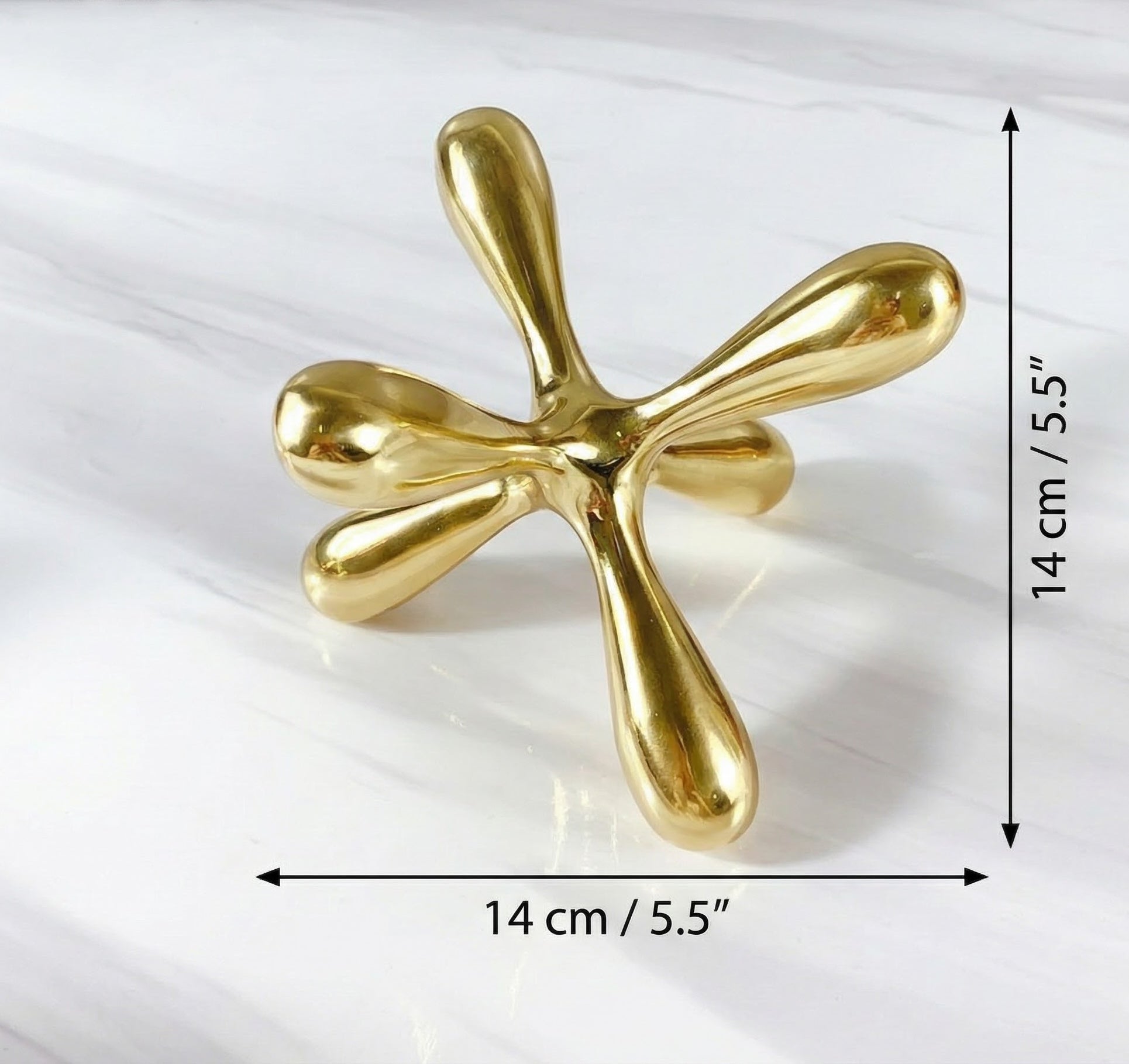 Dimension guide for medium copper jack sculpture showing 14 cm width