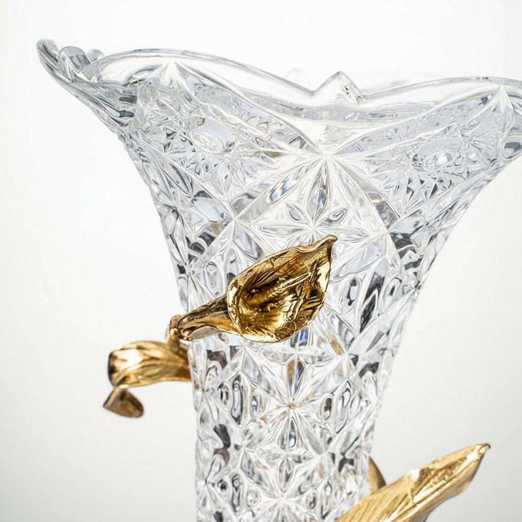 Close up of diamond cut crystal rim and gold leaf detail