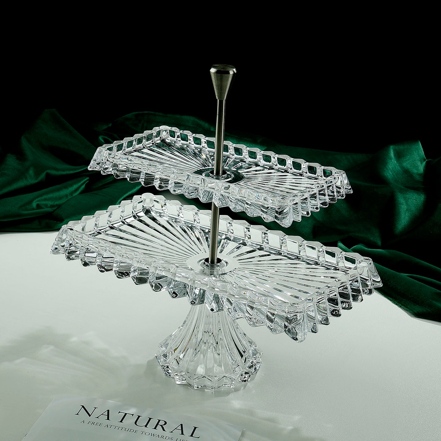 Top down view showing radial glass patterns