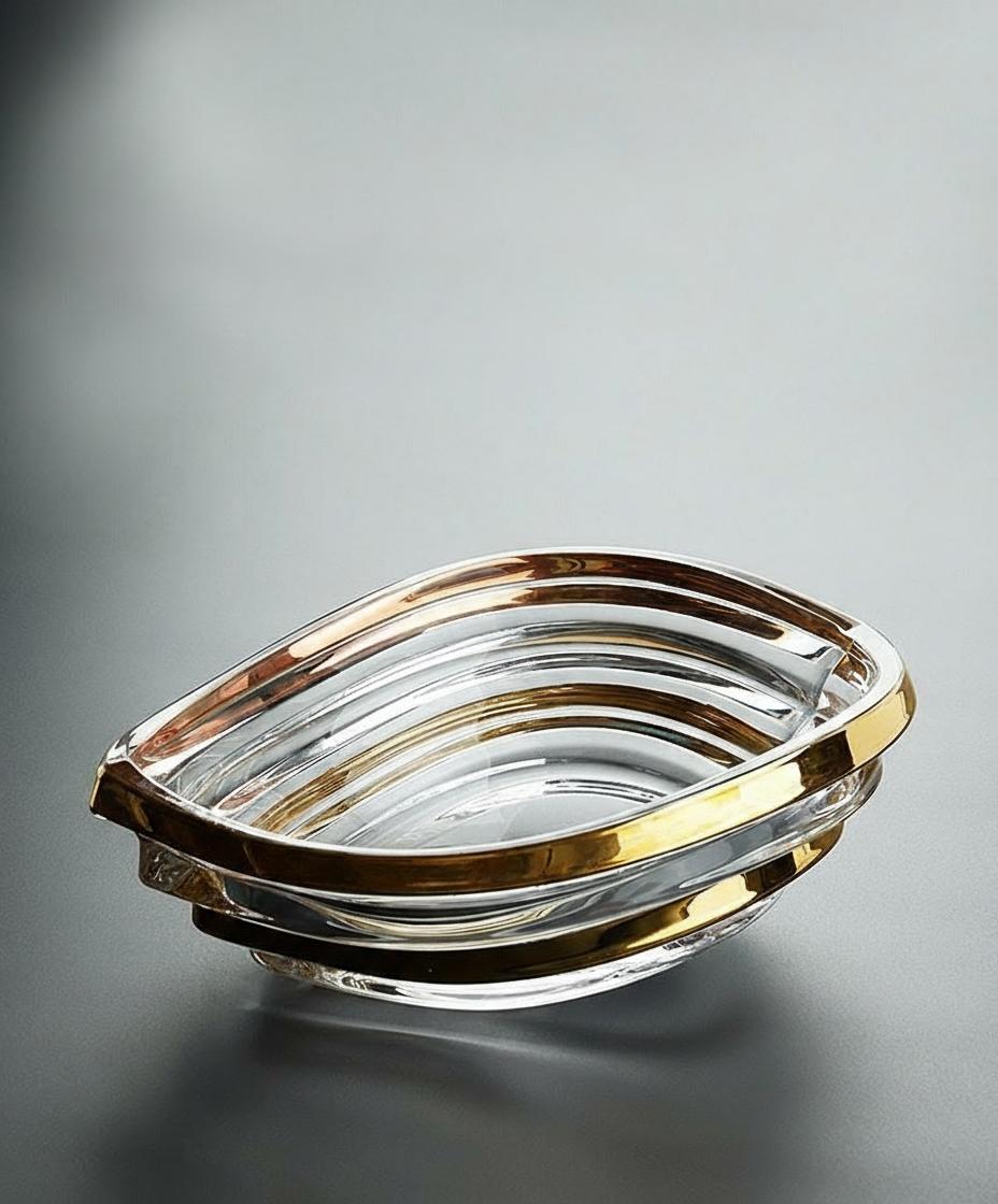 Side view of curved crystal glass centerpiece bowl