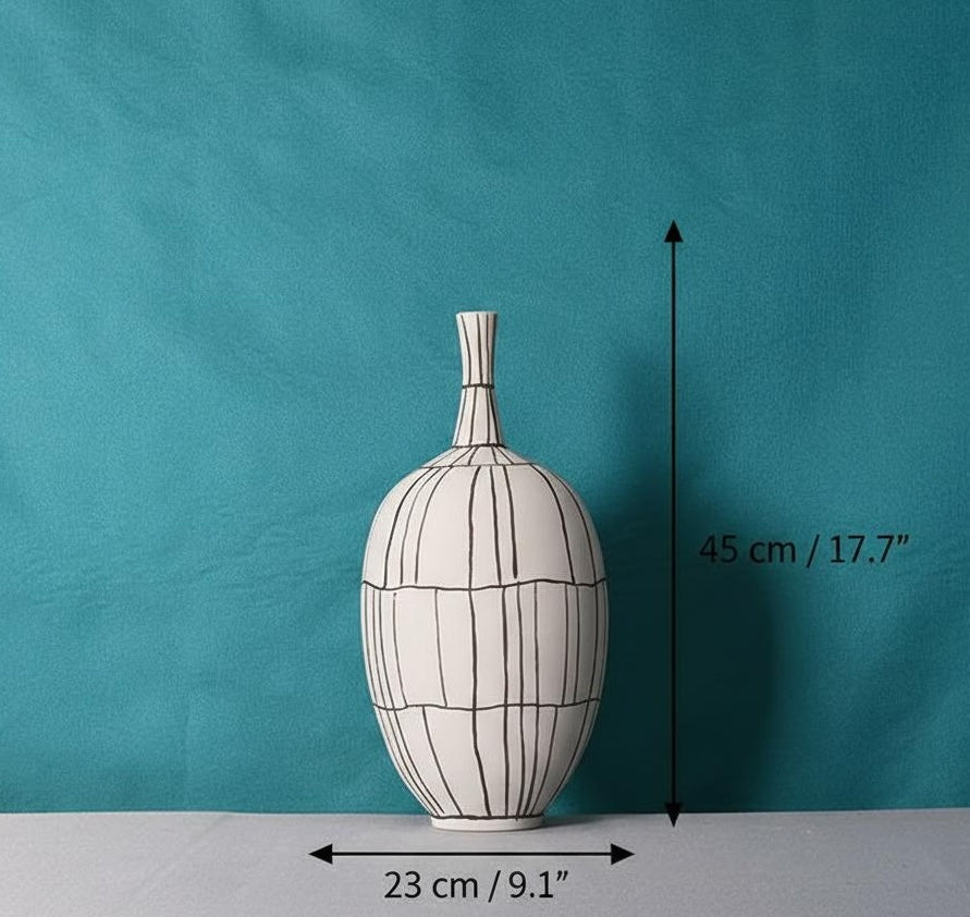 Dimensions diagram of the large ceramic bottle vase