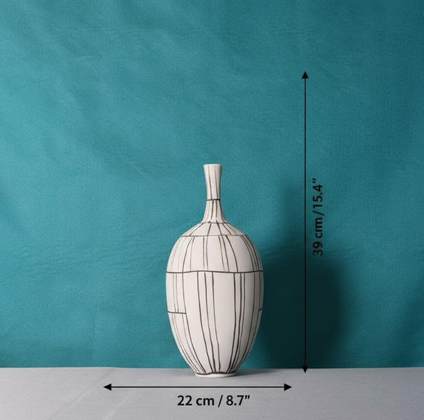 Dimensions diagram of the medium ceramic bottle vase