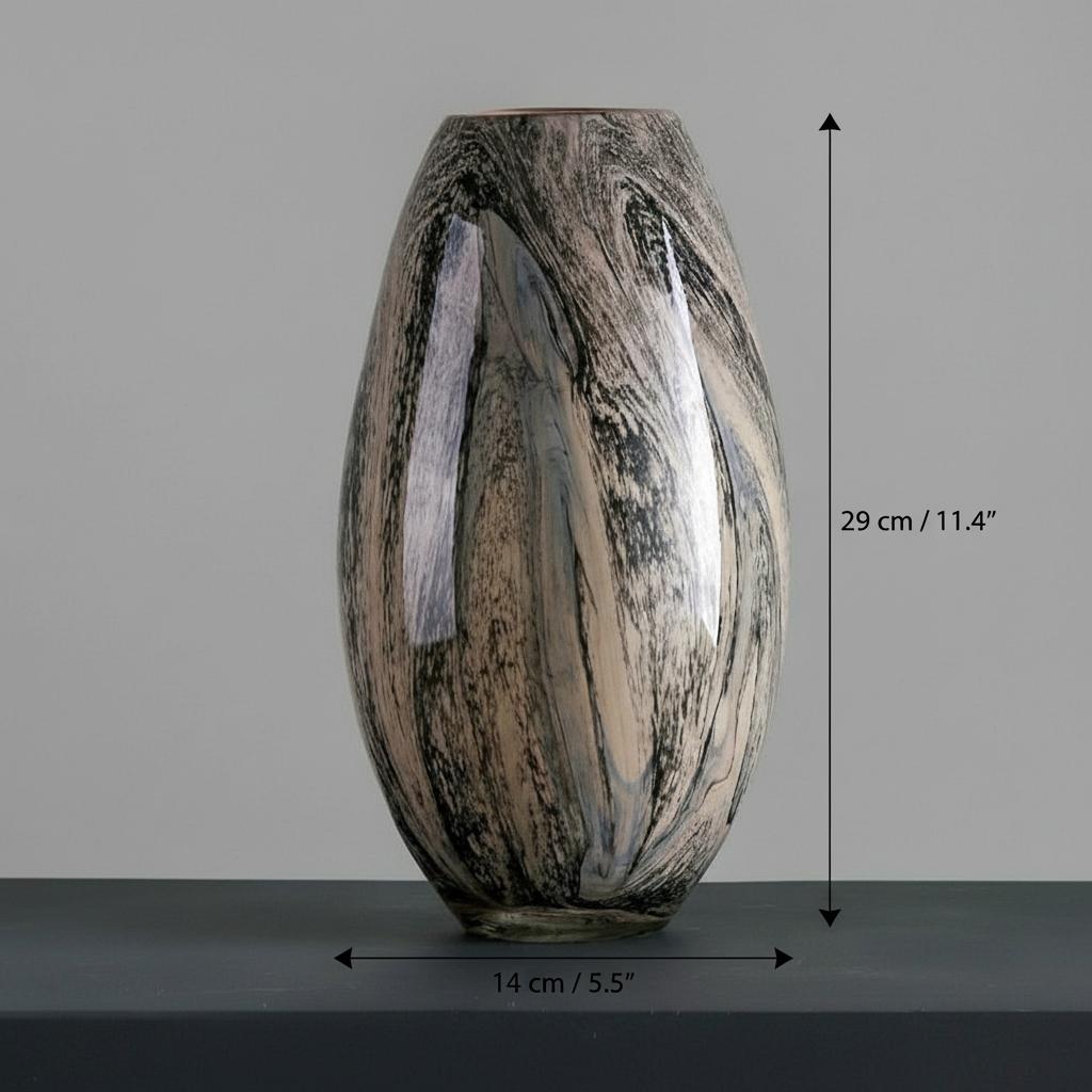 Dimensions graphic for tall tapered glass vase