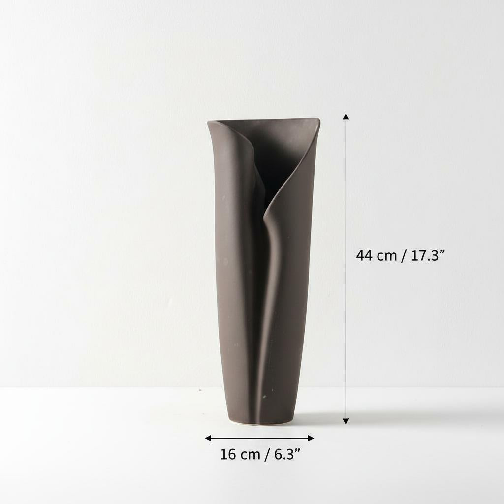 Dimensions of large ceramic vase 44cm height