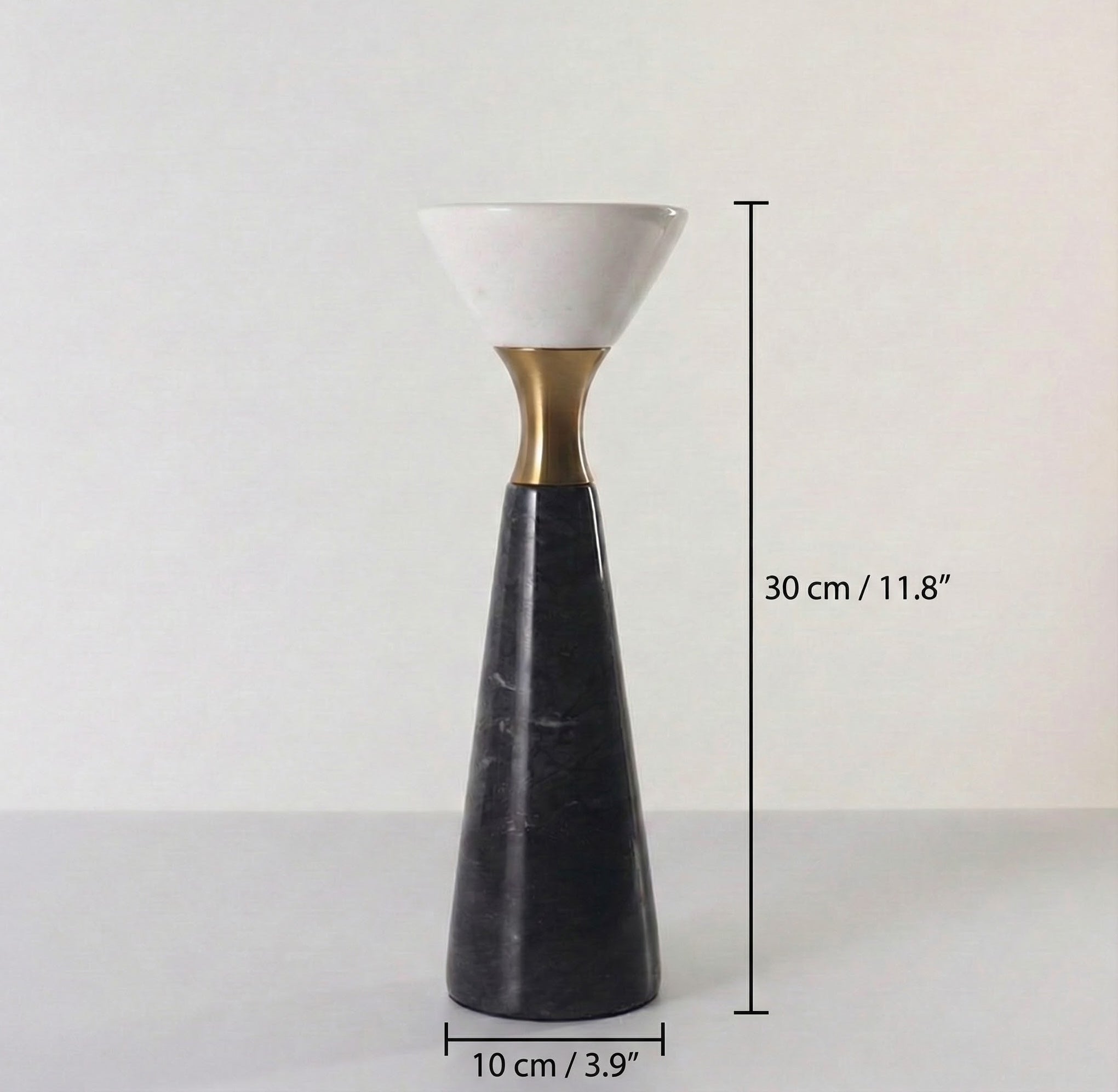 Dimensions of large marble candle holder showing 30 cm height