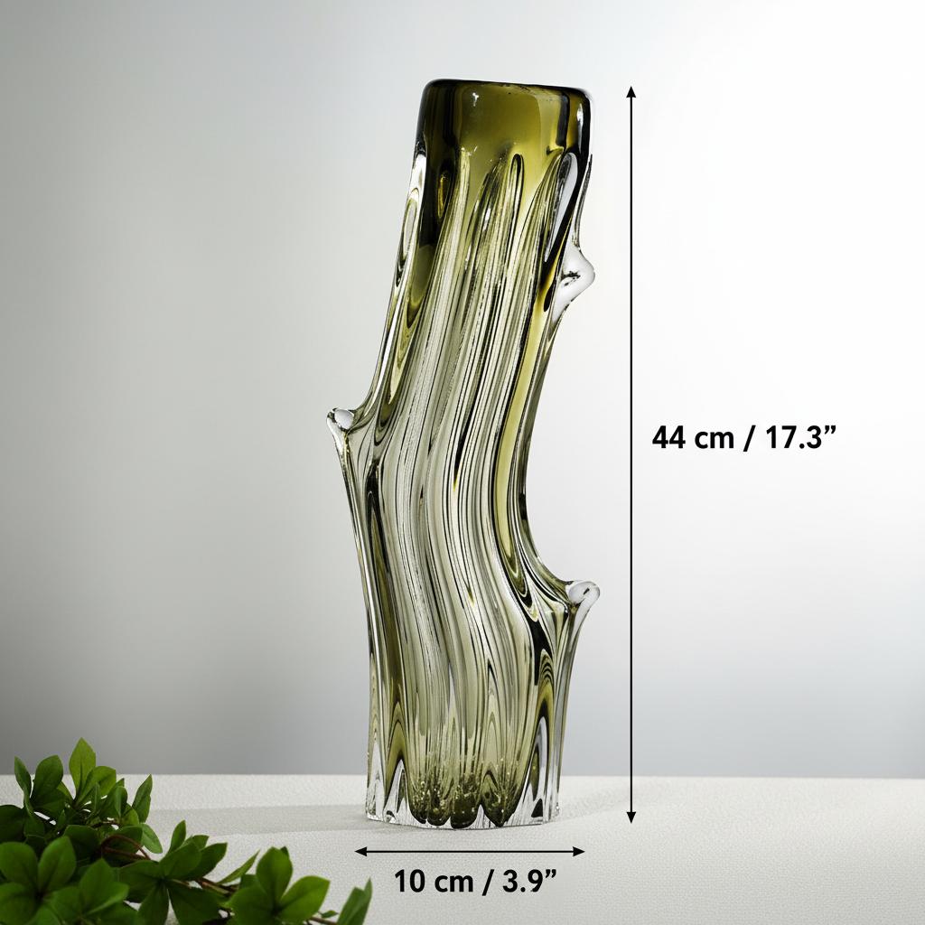 Vase dimensions diagram showing height and width