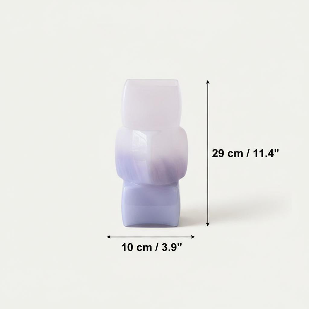 Dimensions diagram of purple glass vase