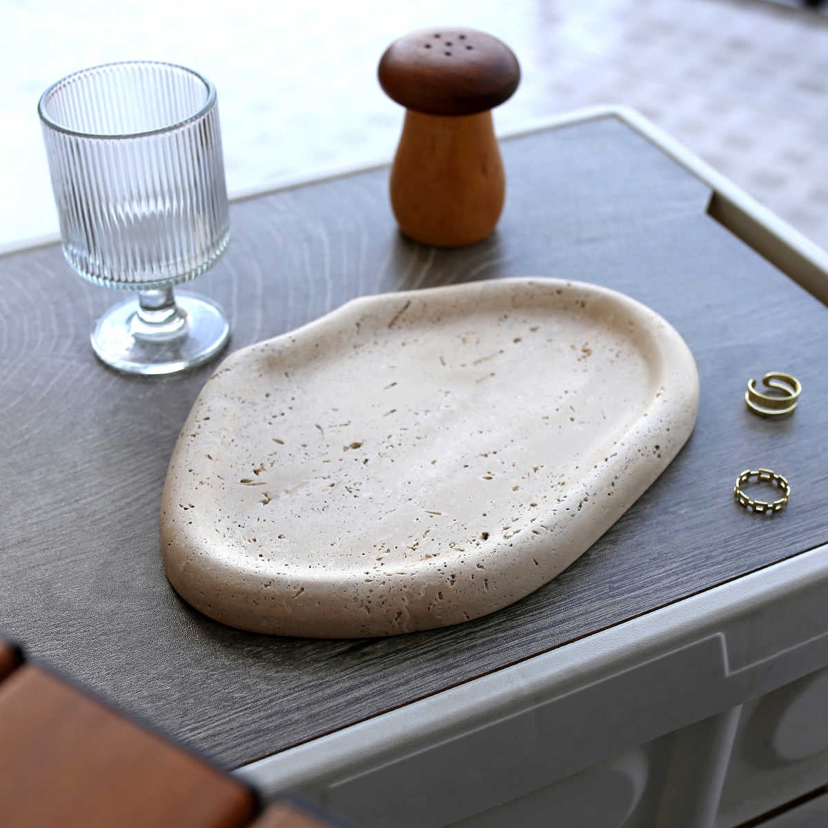 Beige stone tray side profile and texture