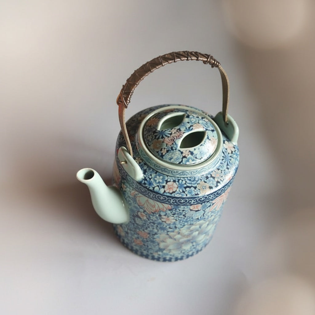 Patterned Porcelain Cylindrical Teapot With Infuser