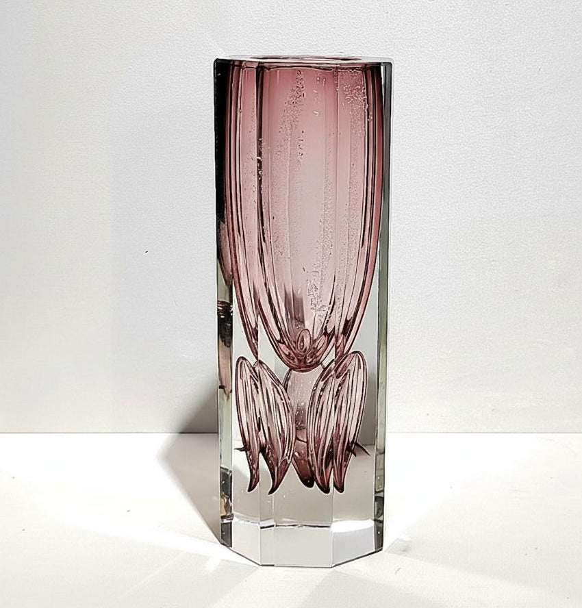 Dimensions of the medium hexagonal vase