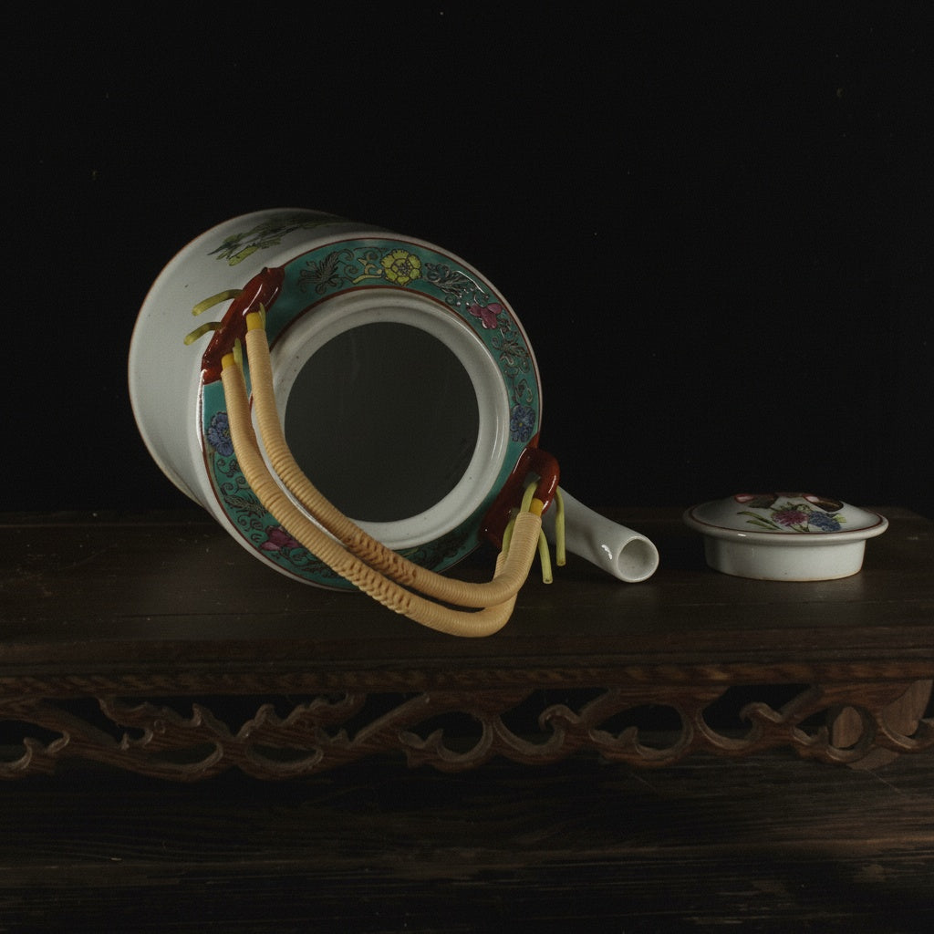 Porcelain Cylindrical Teapot