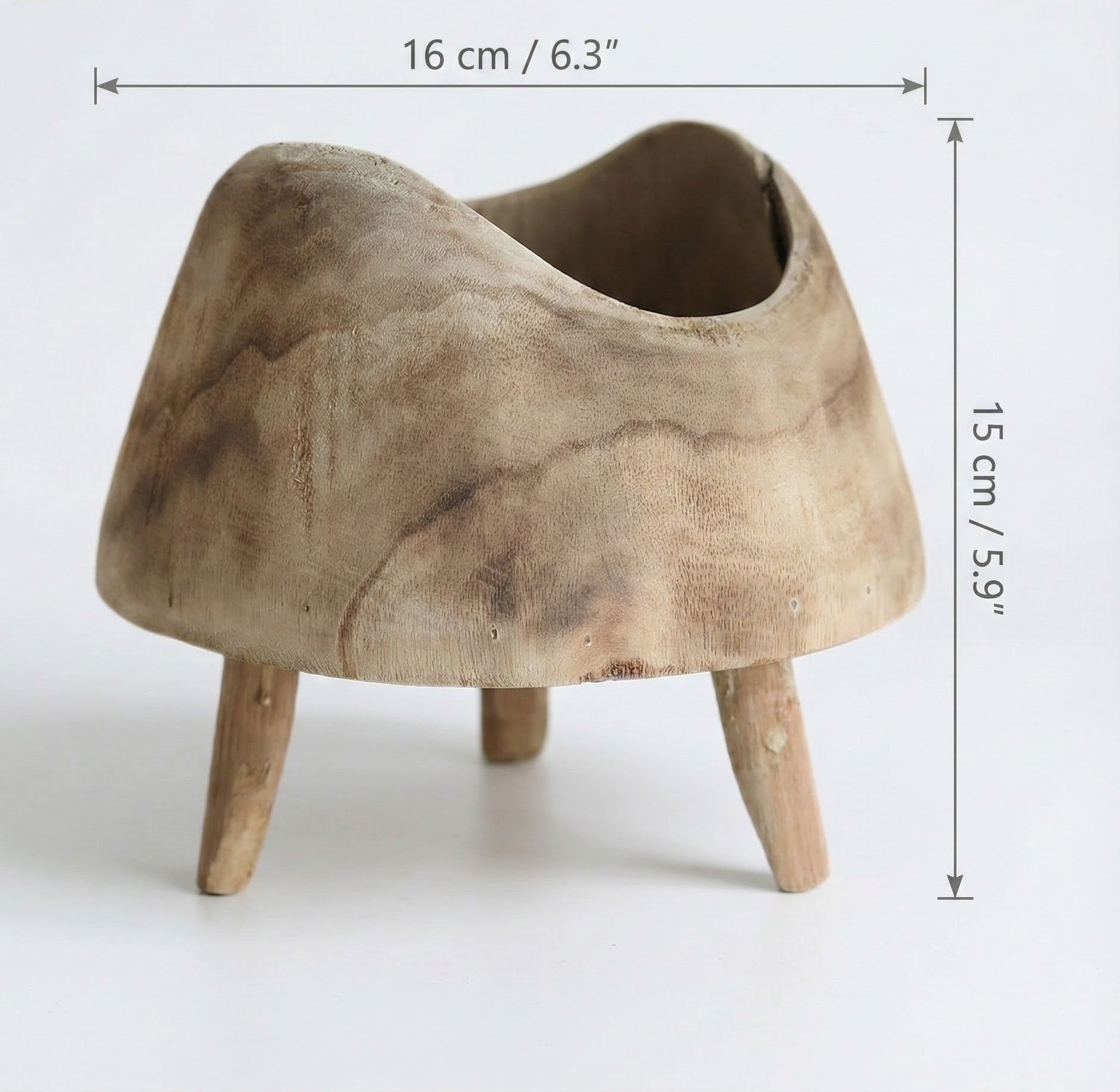 Small wooden tripod bowl dimensions overlay showing 16 cm width and 15 cm height