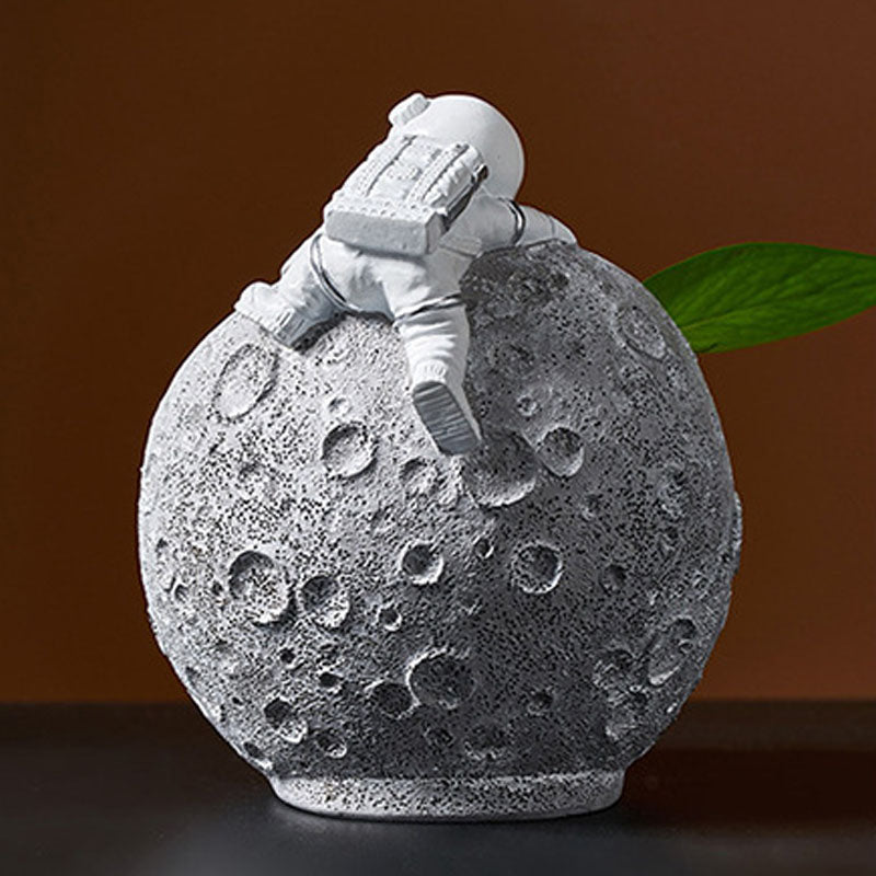 Empty interior view of grey moon texture bowl