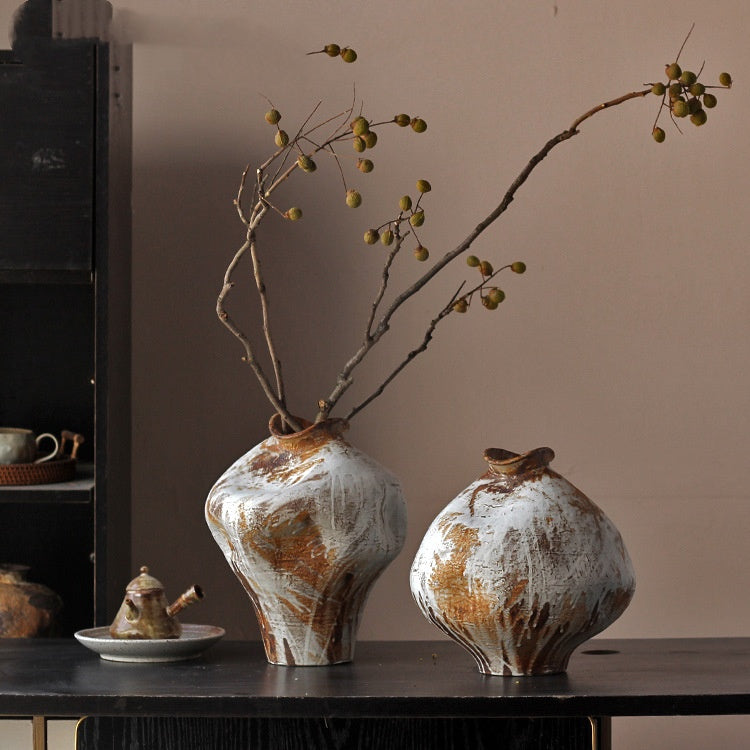 Medium vase dimensions showing width and height