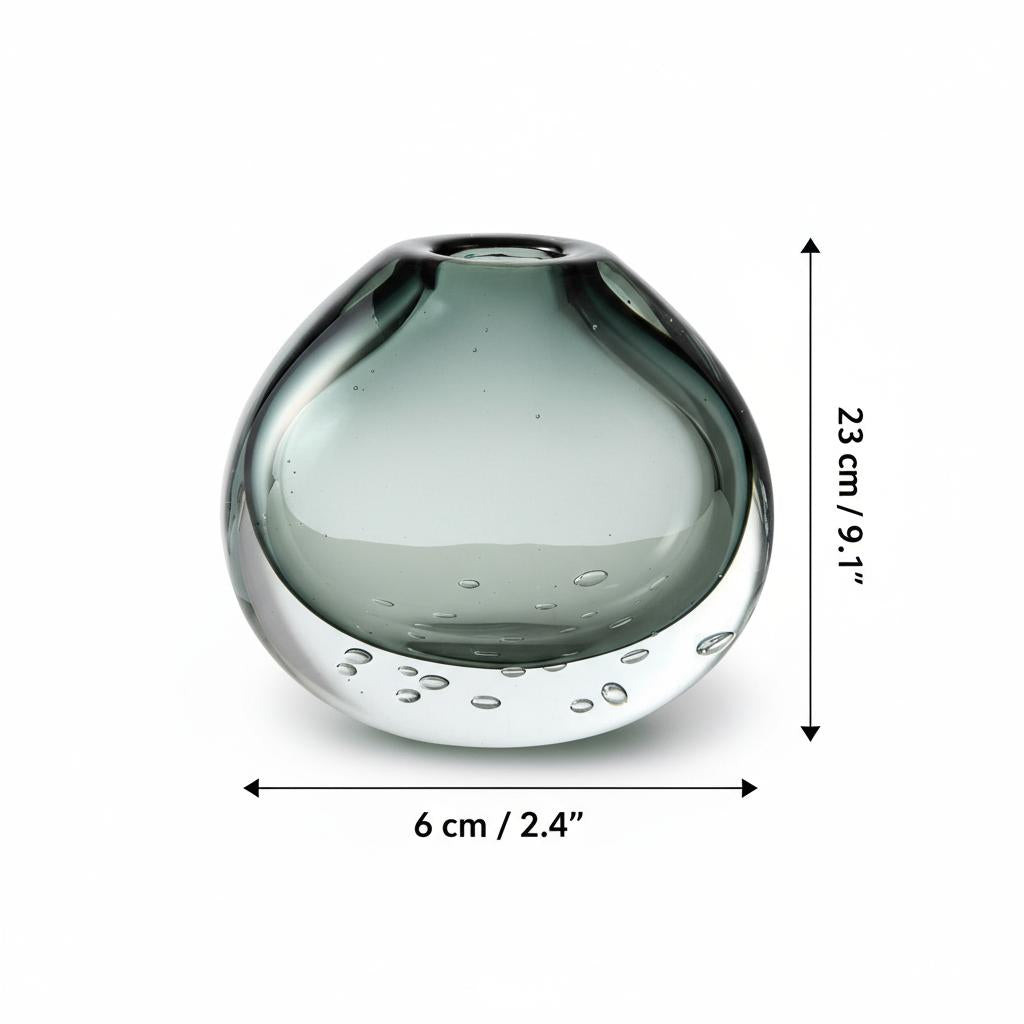 Round glass vase dimensions and bubble detail
