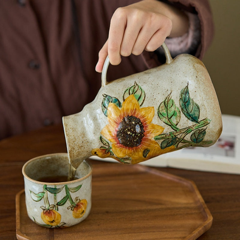 Bottom detail and top view of the stoneware set