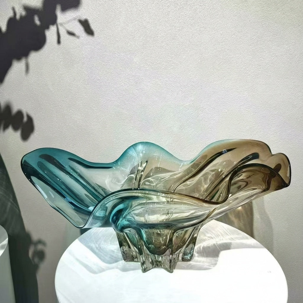 Detail view of glass thickness and gradient color