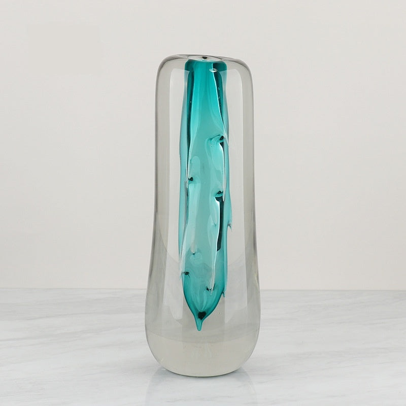 Medium vase dimensions 19cm height