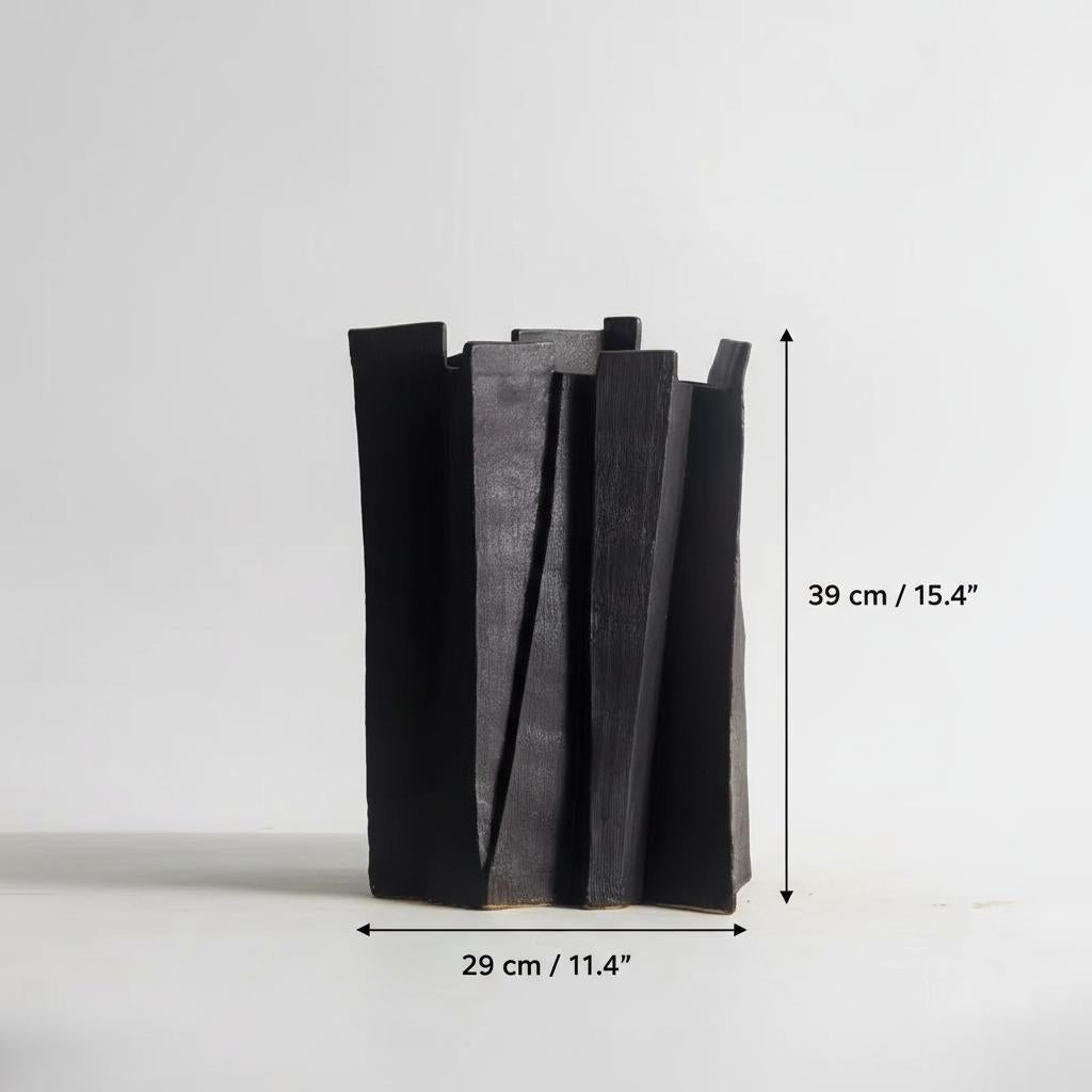 Black ceramic vase dimensions diagram