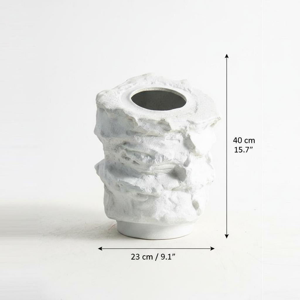 White vase dimensions diagram