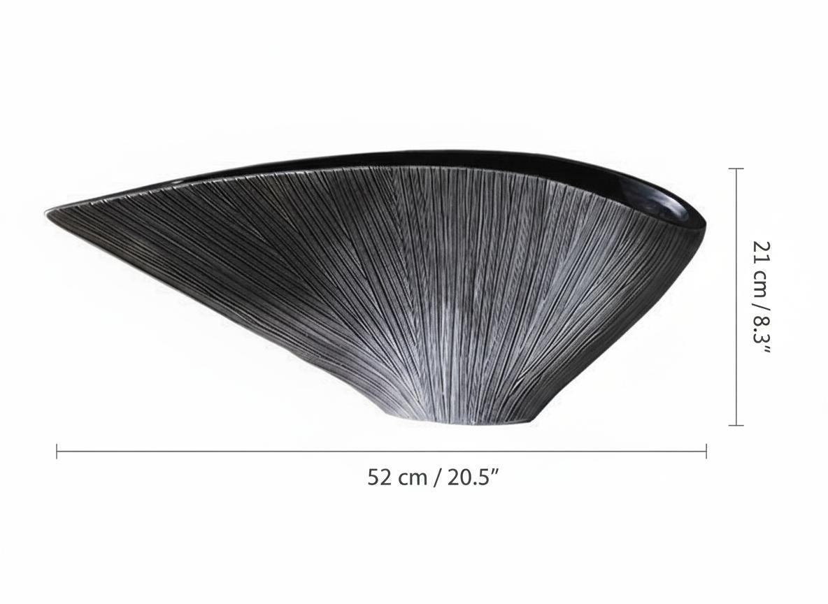 Dimensions diagram of 52cm wide resin boat vase