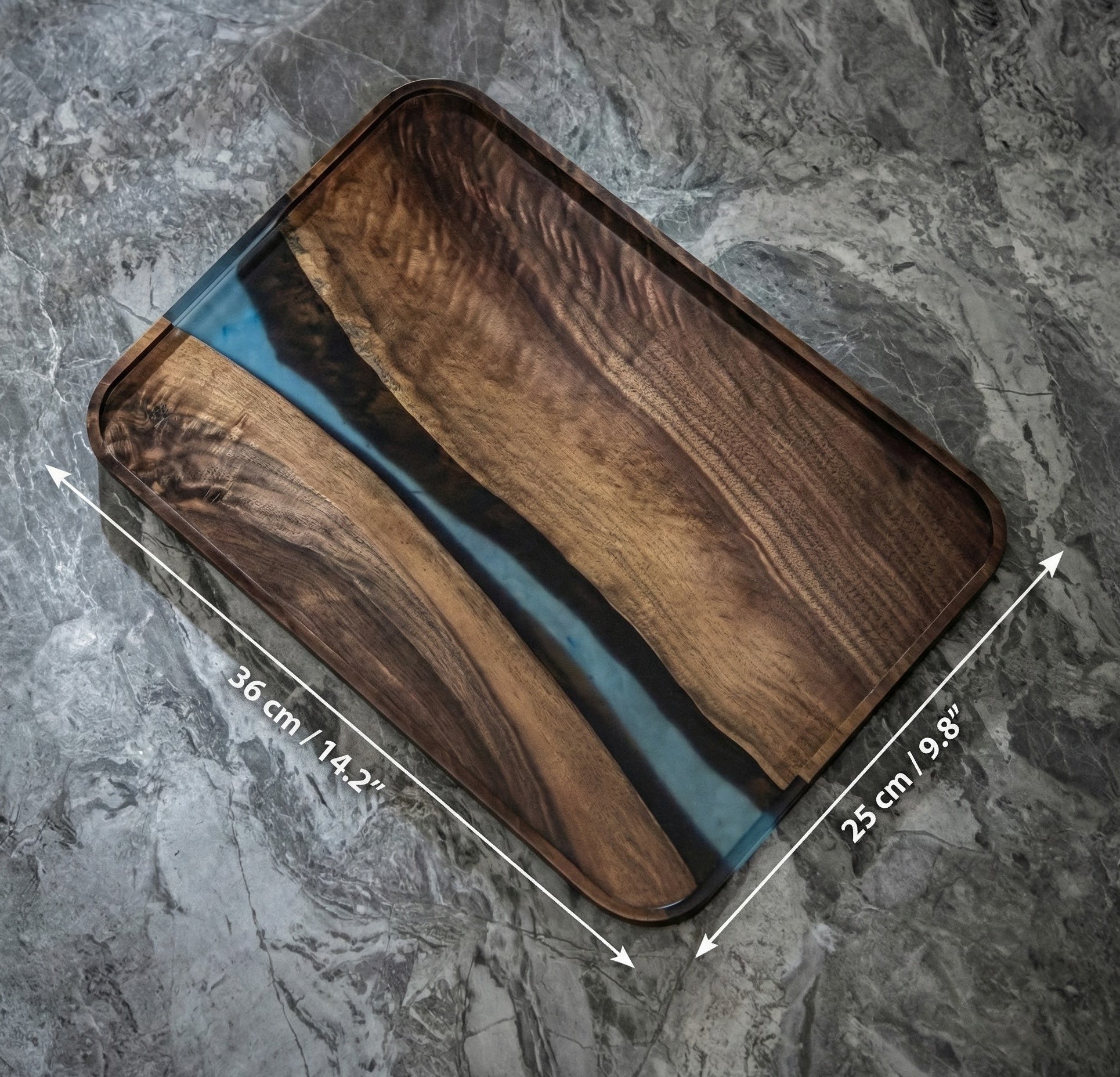 Dimensions diagram of wooden epoxy tray showing 36cm length and 25cm width